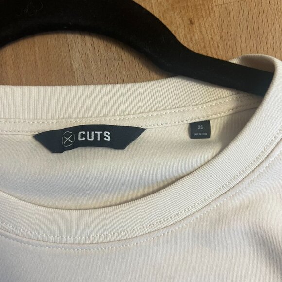Cuts Clothing Cropped Cream T-Shirt (XS) - Picture 5 of 8